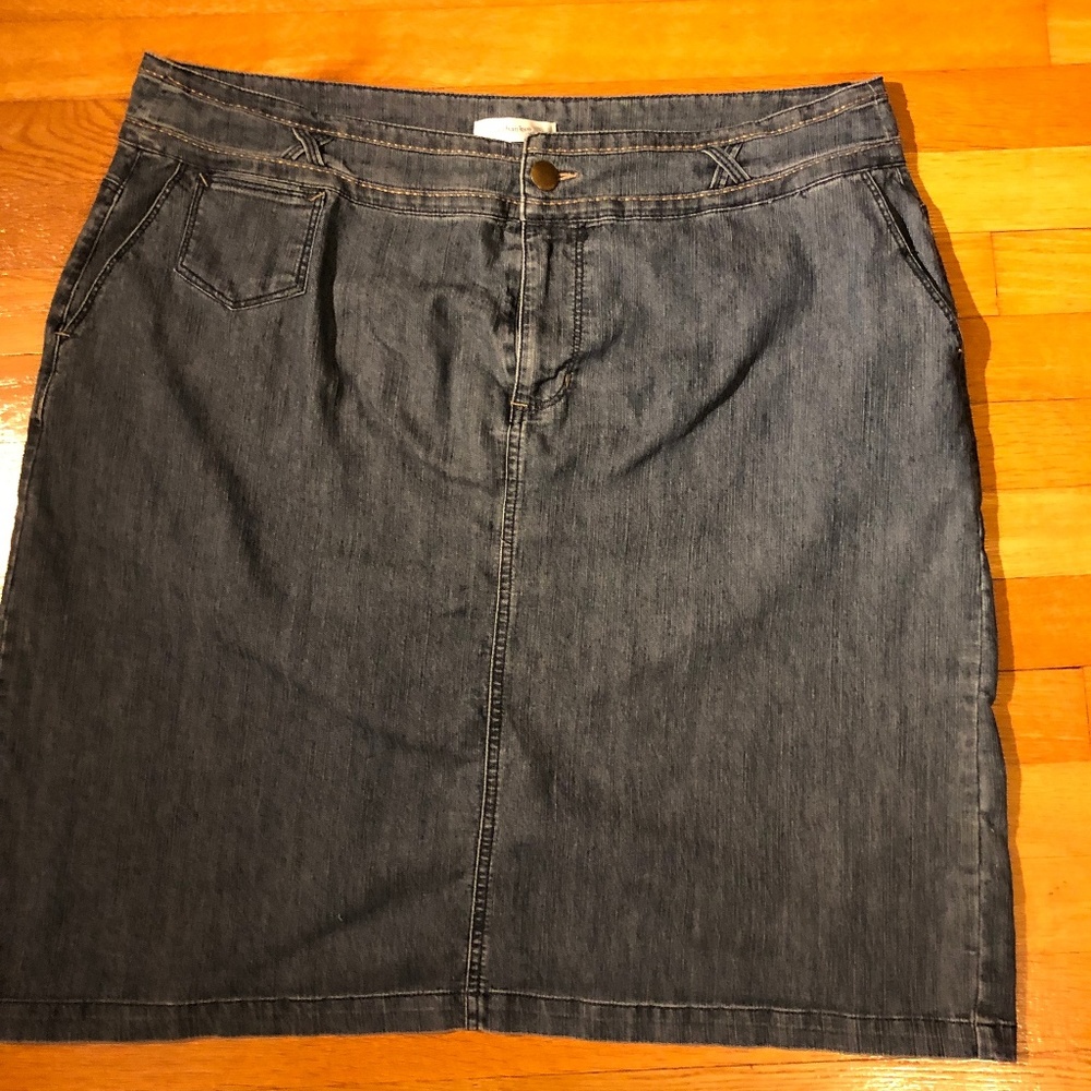 CJ Banks Denim Skirt Size 16W